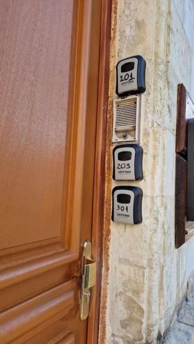 Appartement Hypercentre 301 +Wifi+Independant+ Cuisine Toilette Salle De Bain Privative Valenciennes Ngoại thất bức ảnh