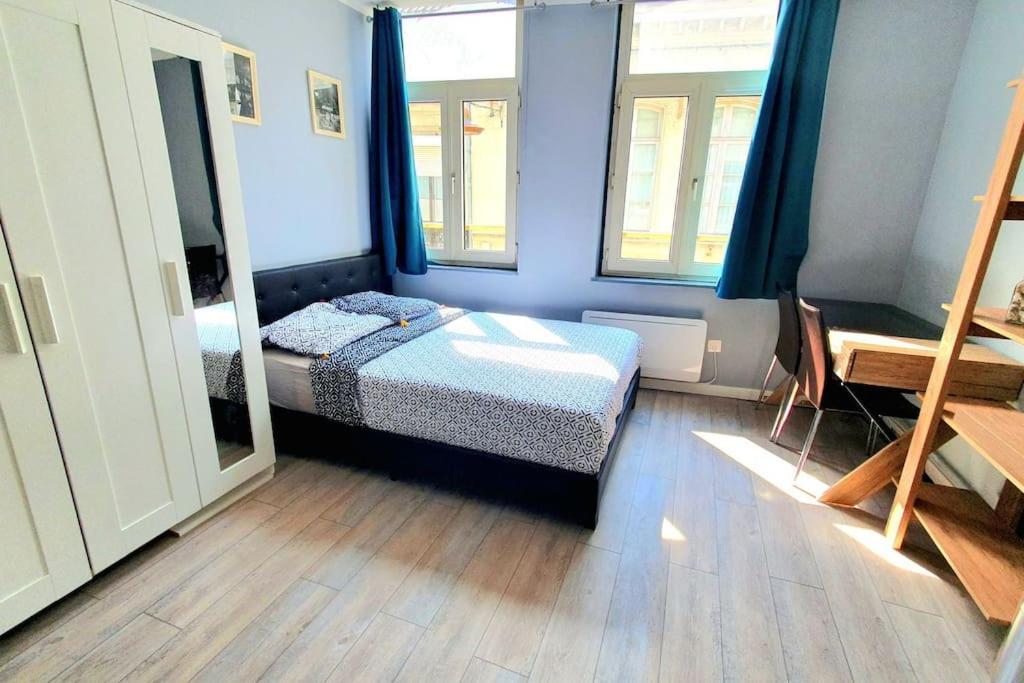 Appartement Hypercentre 301 +Wifi+Independant+ Cuisine Toilette Salle De Bain Privative Valenciennes Ngoại thất bức ảnh